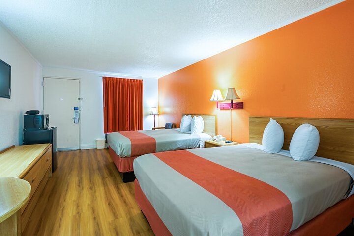 2 Double Beds (2 of 6)