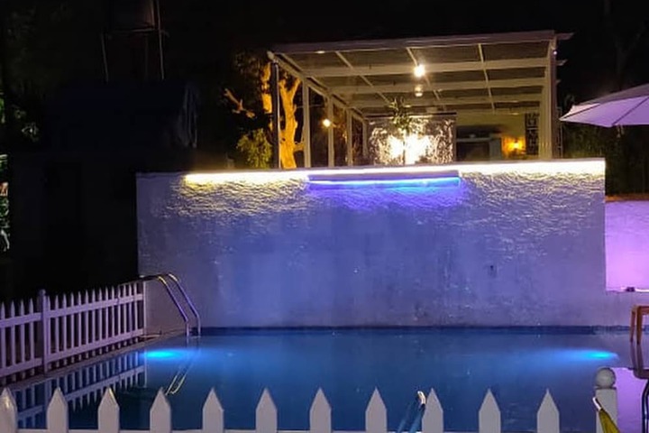 Pool 12 of 23
