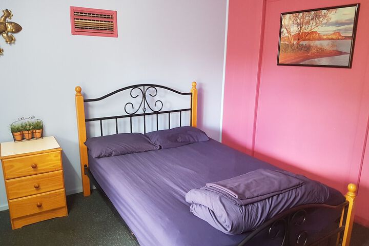 Room 5 of 25