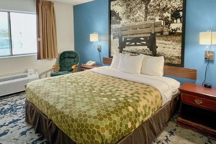 Room 2 of 17