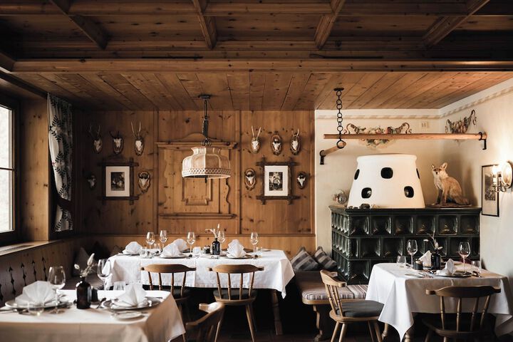 Dining 67 of 90