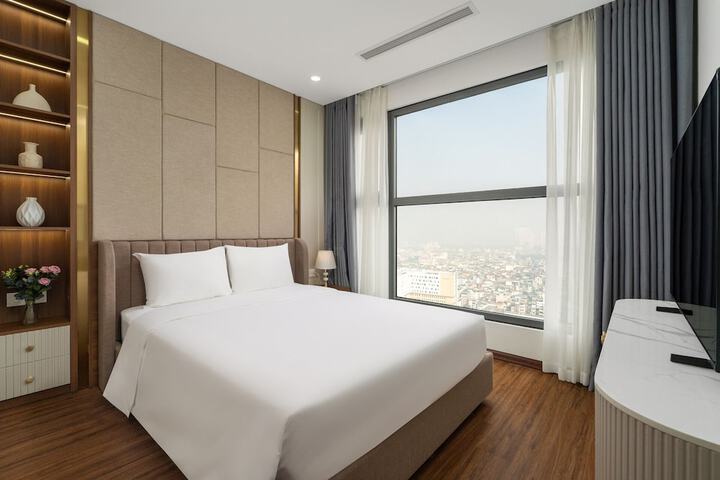 Room 3 of 42