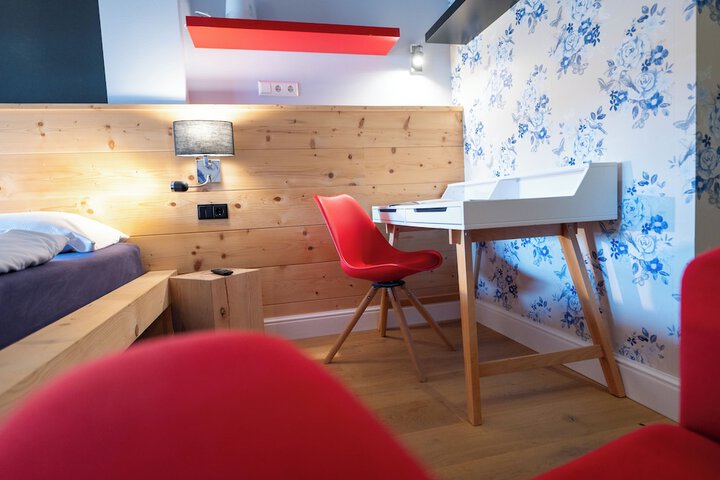 Room 65 of 133