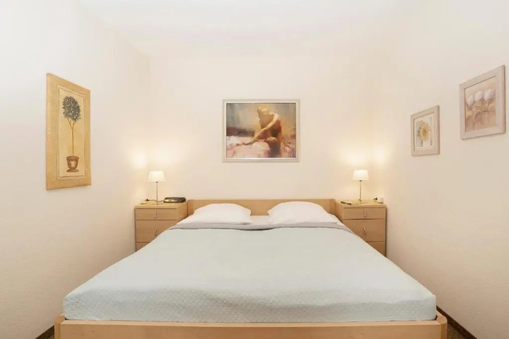 Room 3 of 21
