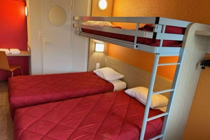 Room 14 of 35