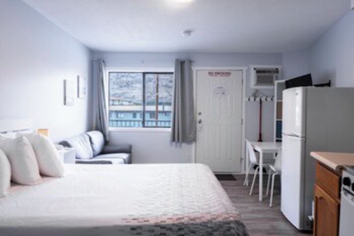 Room 46 of 147