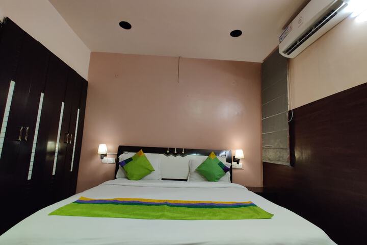 Room 19 of 36