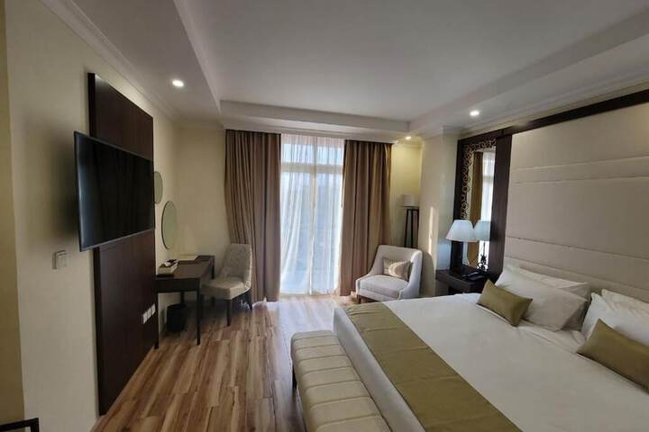 Room 2 of 17