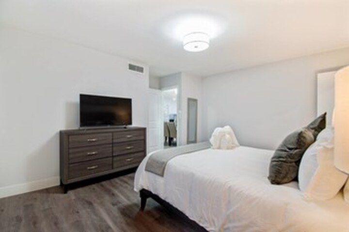 Room 4 of 63