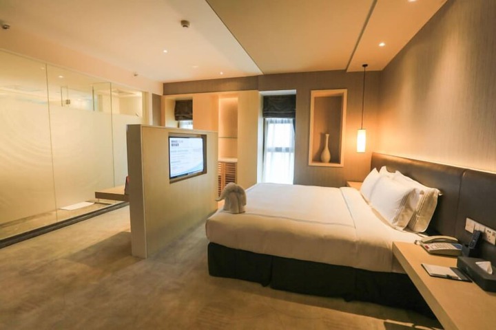 Room 14 of 57