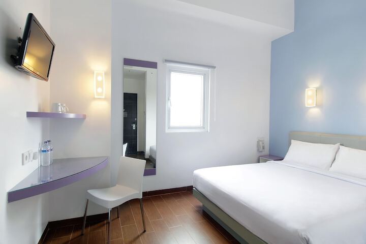 Room 5 of 14