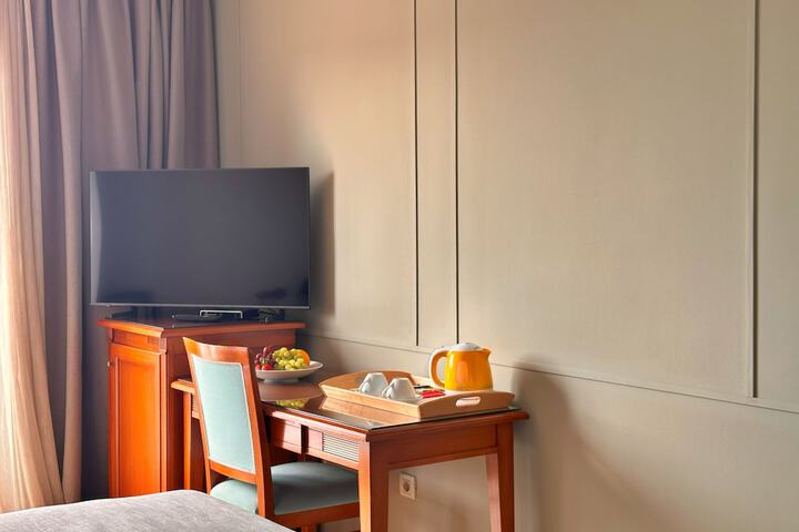 Room 29 of 193