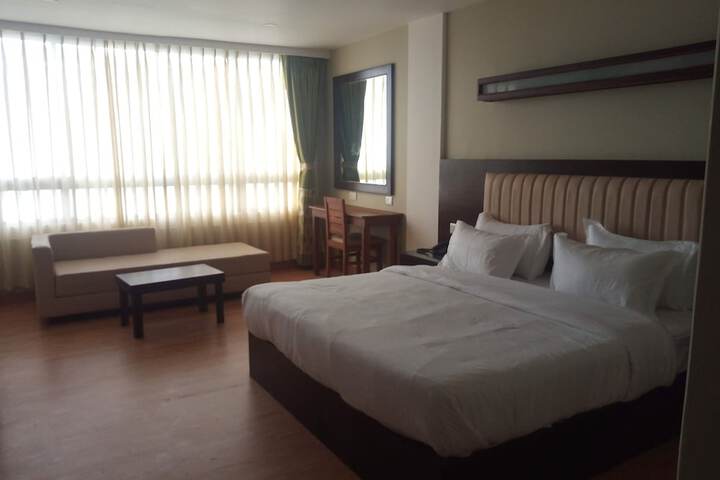 Room 5 of 15