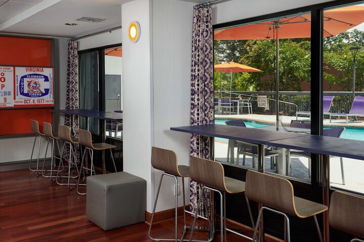Guest Lobby