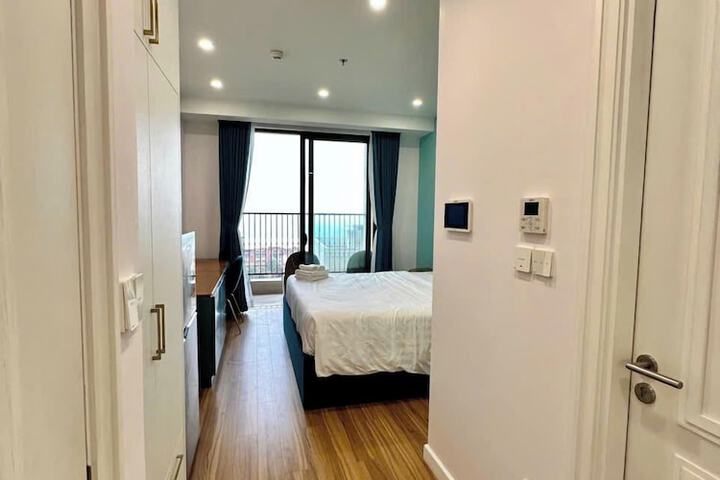 Room 26 of 76