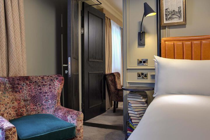 Room 14 of 41