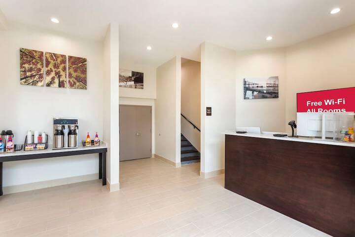 Hotel Interior 5 of 32