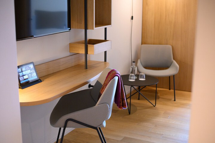 Room 28 of 75