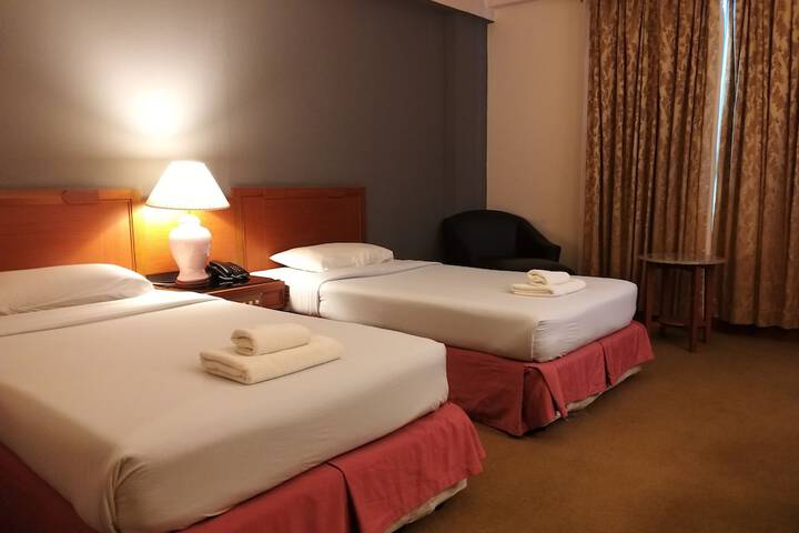 Room 28 of 110