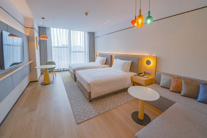 Room 10 of 55
