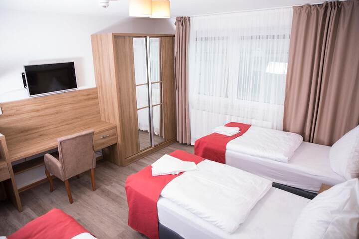 Room 13 of 62
