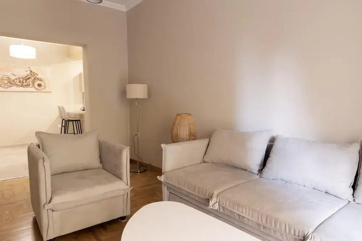 Room 2 of 11