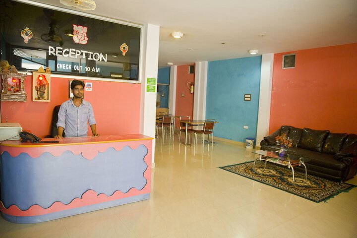 Business Center 37 of 44
