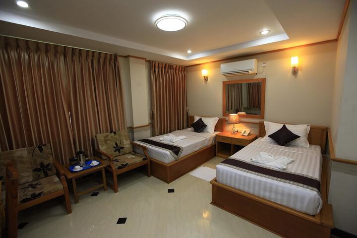 Room 4 of 23