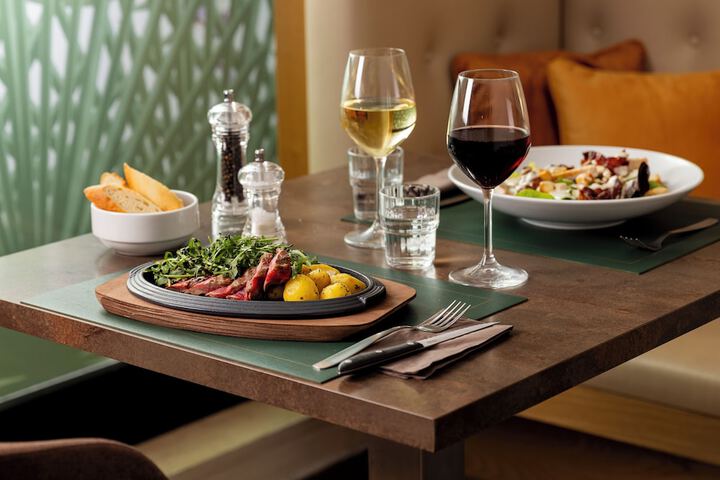 Dining 95 of 133