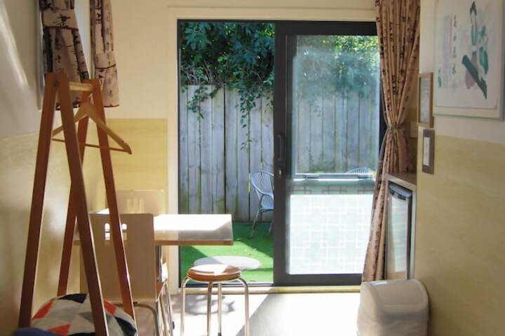 Room 12 of 21
