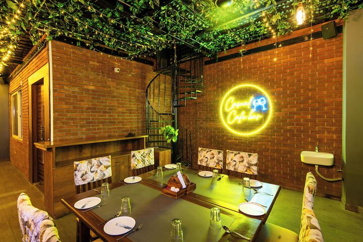 Dining 73 of 90