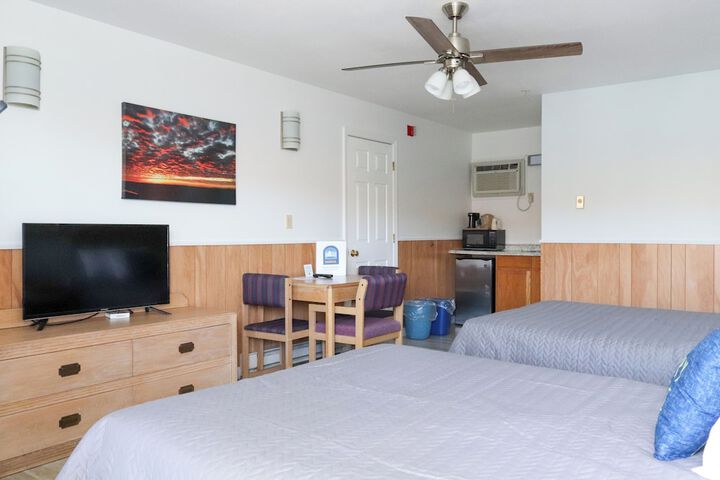 Room 3 of 33