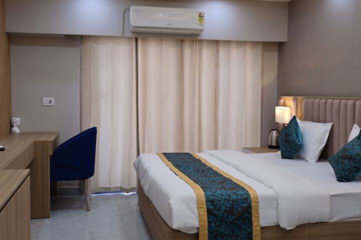 Room 15 of 22