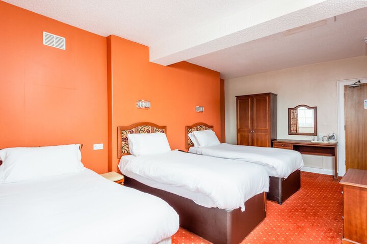 Room 46 of 95