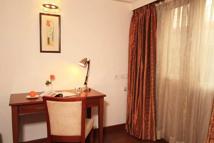 Room 12 of 19