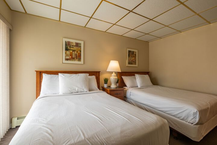 Room 4 of 27