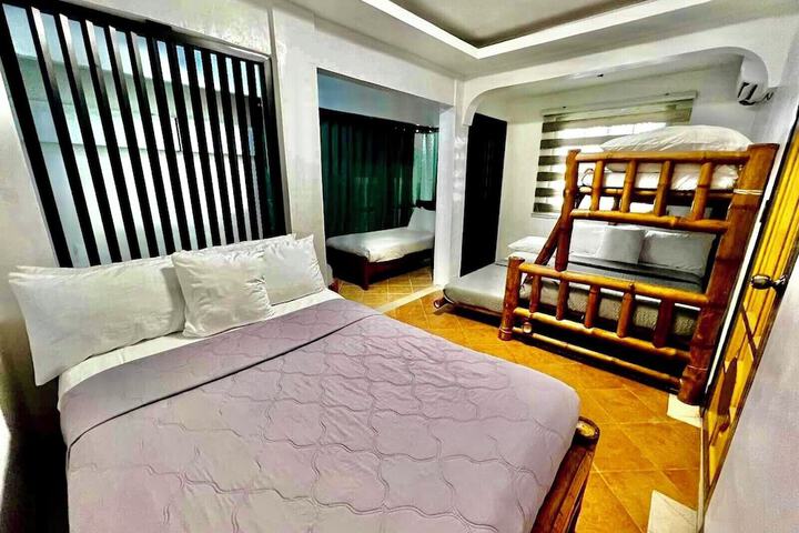 Room 17 of 336