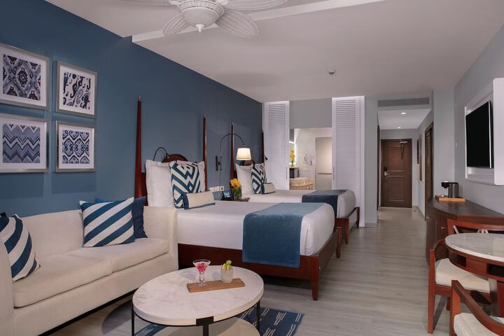 Room 6 of 75