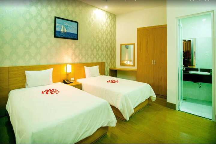Room 2 of 14