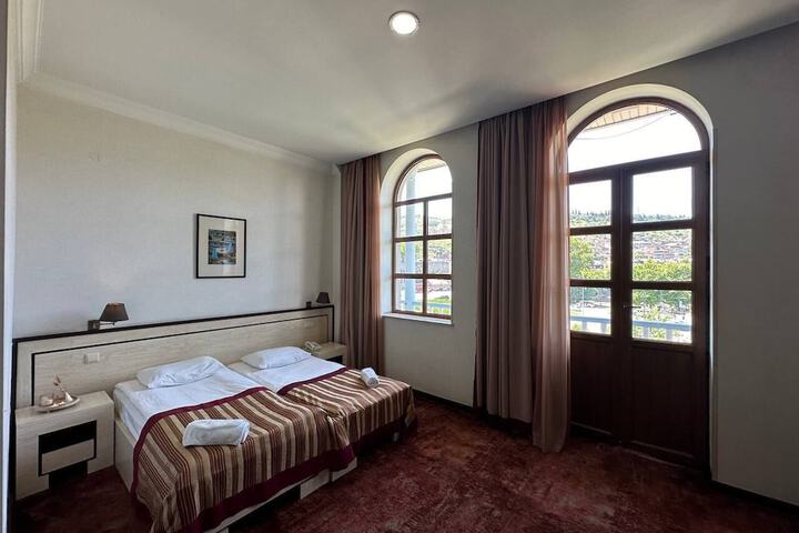 Room 4 of 21
