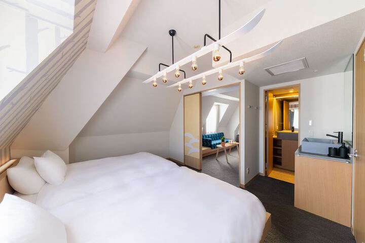 Room 5 of 52