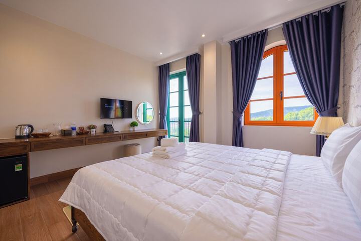 Room 12 of 34