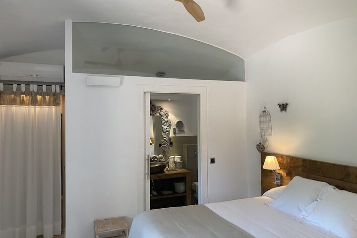 Room 28 of 121