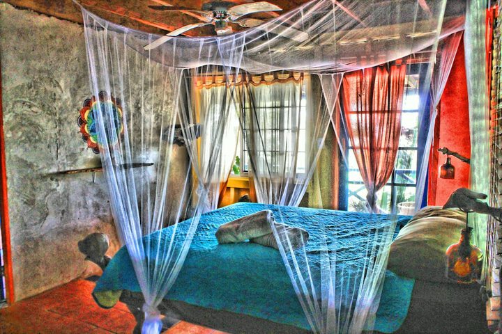 Room 6 of 87