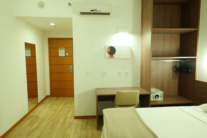 Room 27 of 79