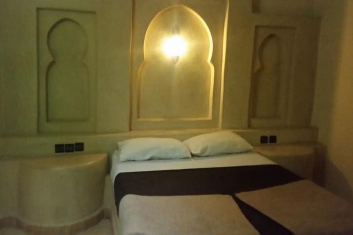 Room 5 of 11