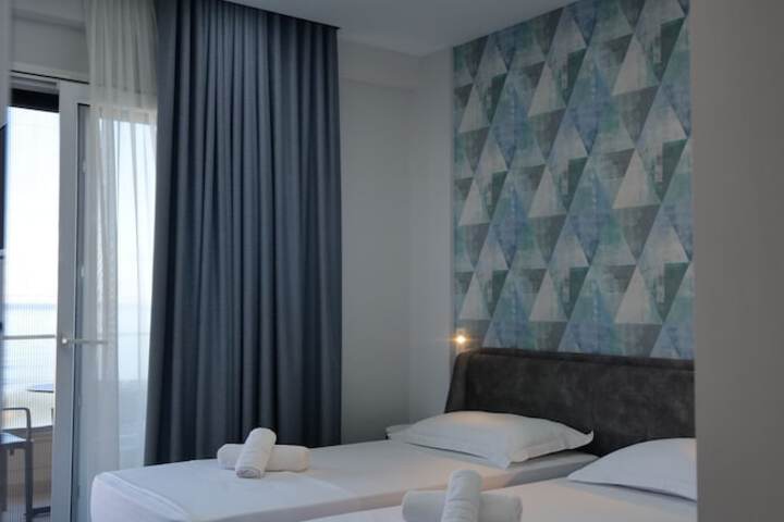 Room 12 of 46