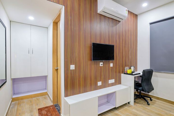 Room 11 of 31