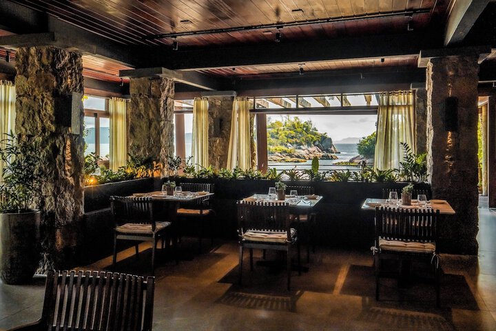 Dining 105 of 152