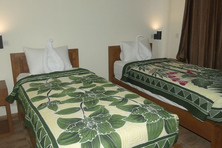 Room 5 of 28